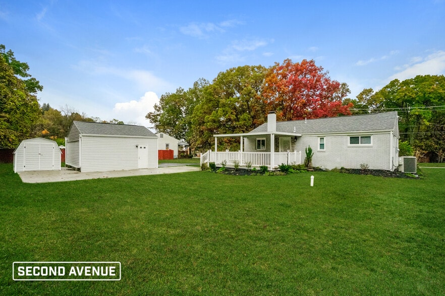 Building Photo - 854 Monaca Rd