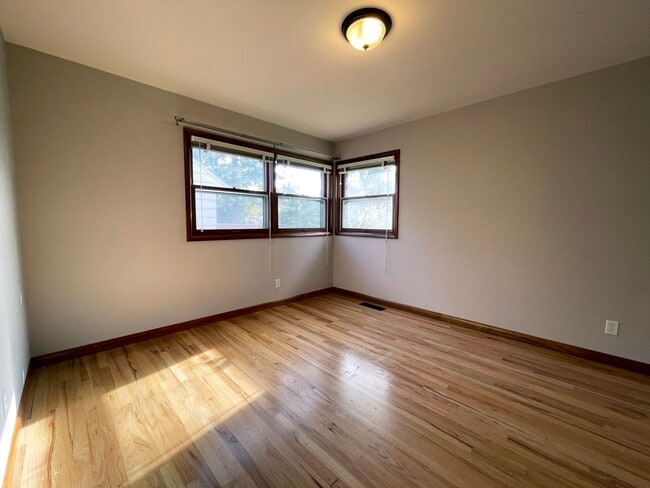 Building Photo - Charming Mid-Century Ranch with Large Yard and Attached Garage