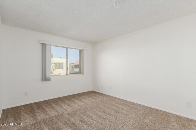 Building Photo - 4764 W Palo Verde Dr