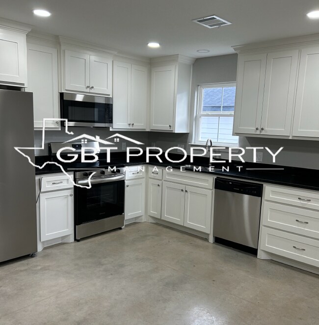 Building Photo - Brand New 3 Bedroom 2 Bathroom Home!