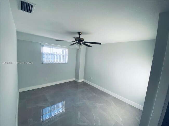 Building Photo - 199 SW 12th Ave