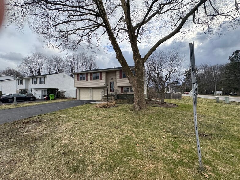 Building Photo - 4000 Marlton Cir