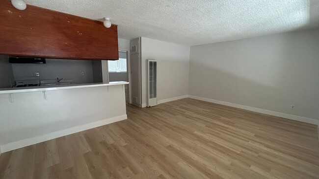 Building Photo - 1 Bedroom Apartment for rent in North San ...