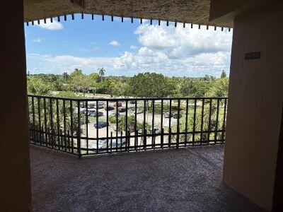 Building Photo - 4640 Lucerne Lakes Blvd W