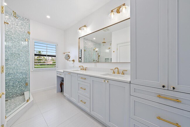 Building Photo - 129 Olympus Way