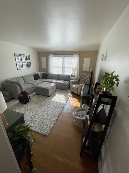 Building Photo - 6511 7th Ave