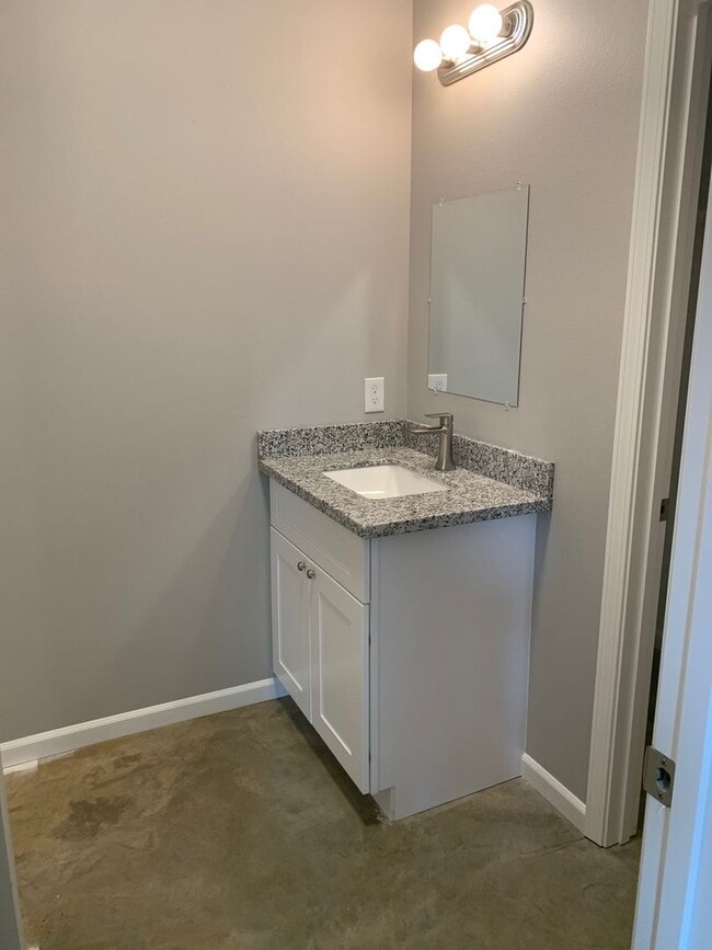 Building Photo - 1561 Ham Reid Rd