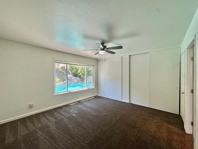 Building Photo - Renovated Entertainer’s Dream in Rancho Pe...