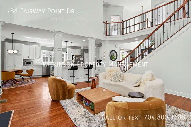 Building Photo - 786 Fairway Point Dr