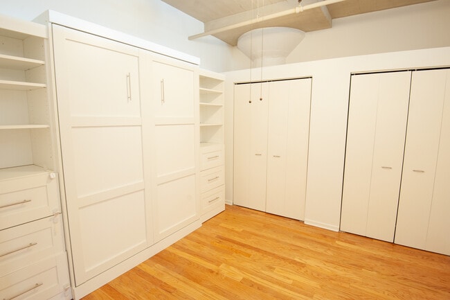 Building Photo - 1524 S Sangamon St