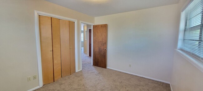 Building Photo - LARGE BRICK HOME CORNER LOT