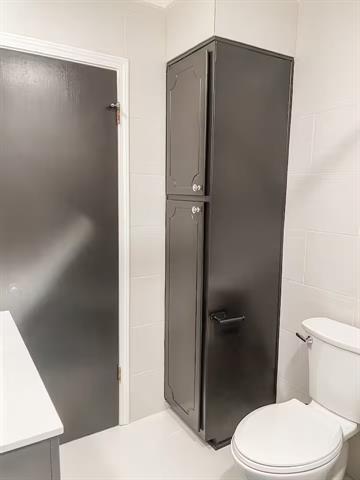 Building Photo - 253 E Stephenson St