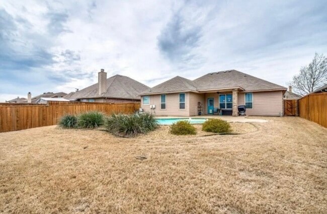 Building Photo - 607 Mallard Dr