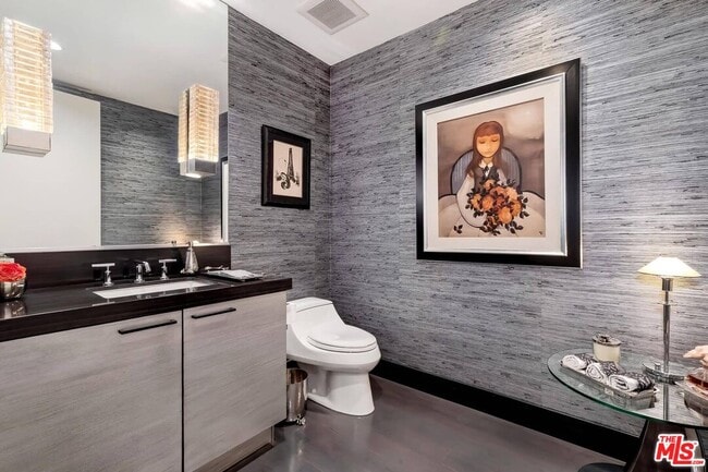 Building Photo - 10776 Wilshire Blvd