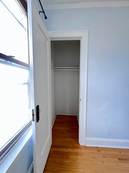 Building Photo - 6424 S Talman Ave