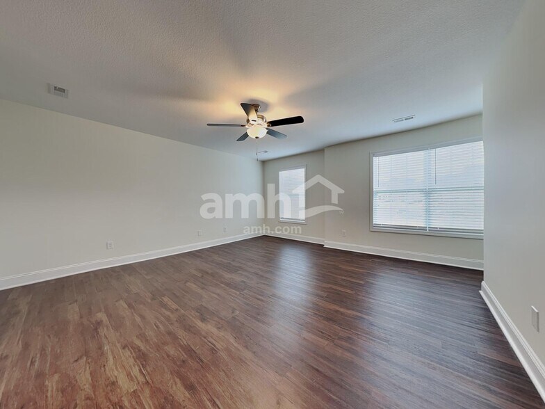 Building Photo - 1812 Mahogany Wood Trail