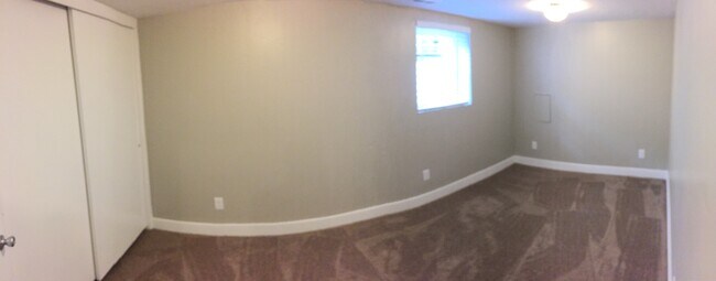 Building Photo - 664 E Ramona Ave