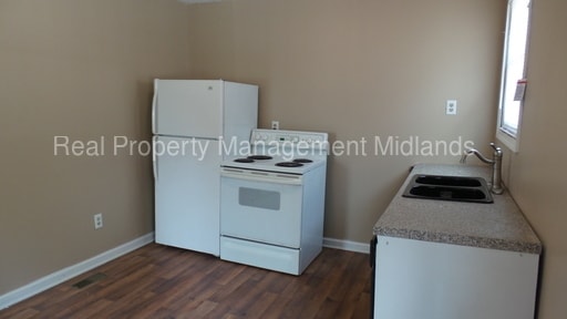 Building Photo - 120 Flemming Ln