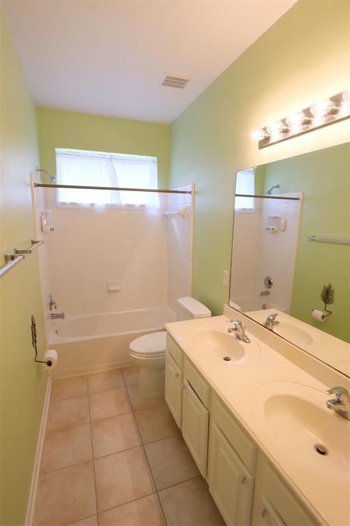 Building Photo - 24403 Lanning Dr