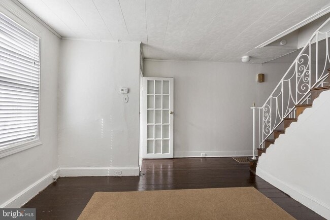 Building Photo - 2041 Pemberton St