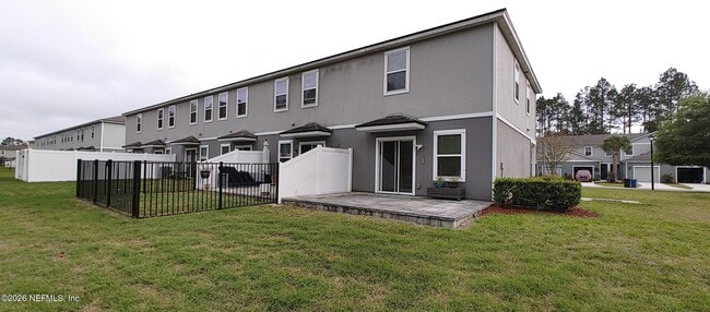 Building Photo - 643 Servia Dr