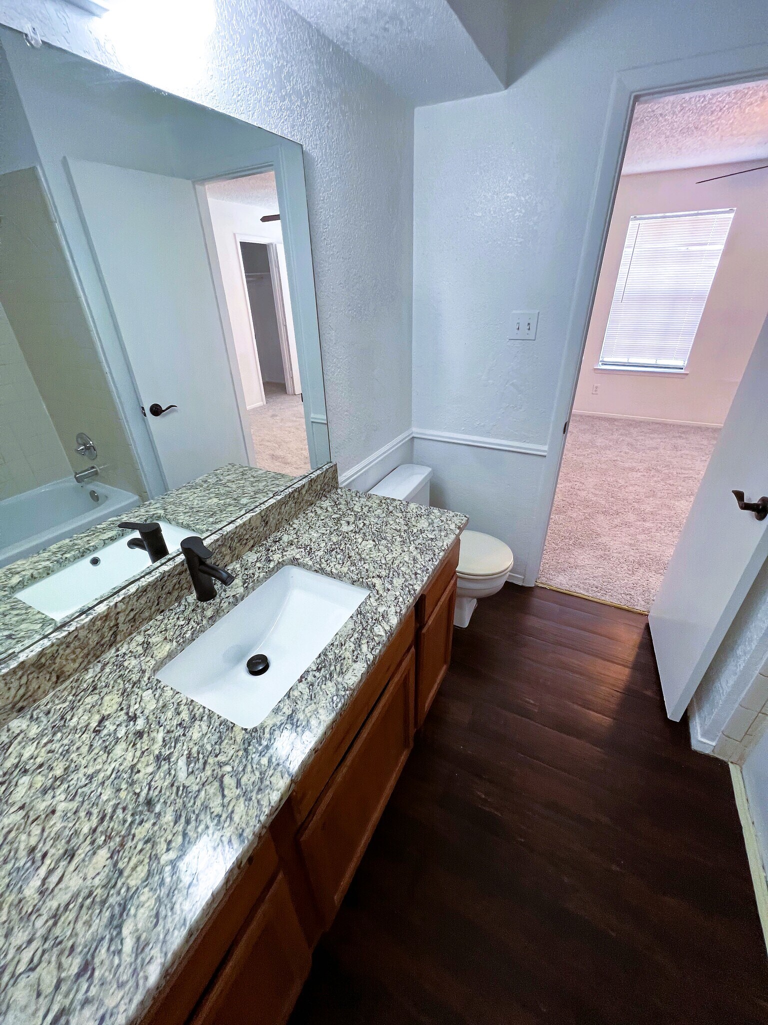 Building Photo - 117 S Las Vegas Trl