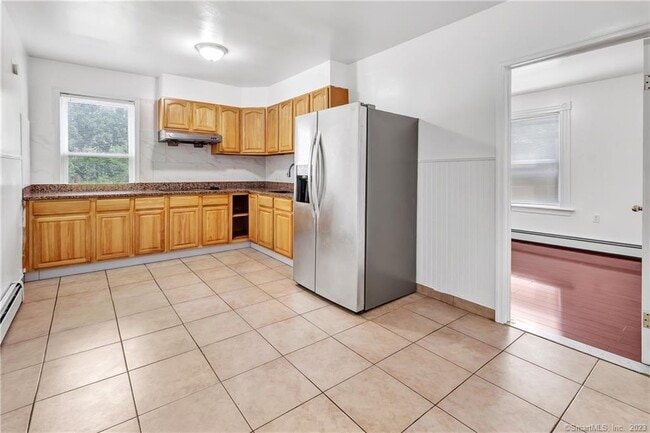 Building Photo - 130 Long Hill Ave