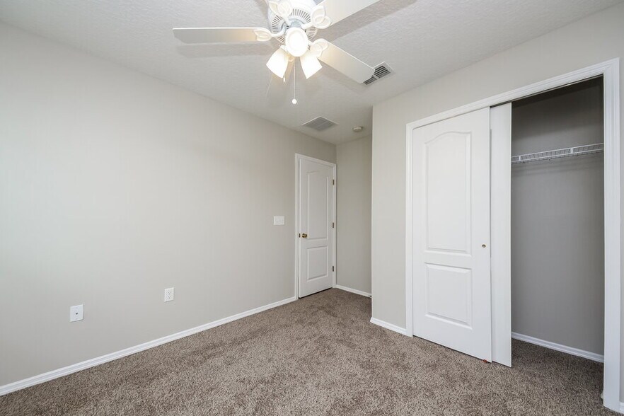 Building Photo - 11738 Silver Hill Dr