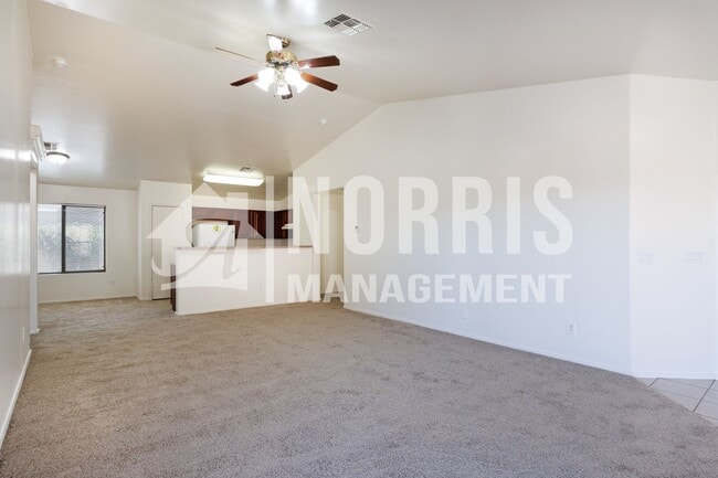 Building Photo - Beautiful Remodeled Home in Florence