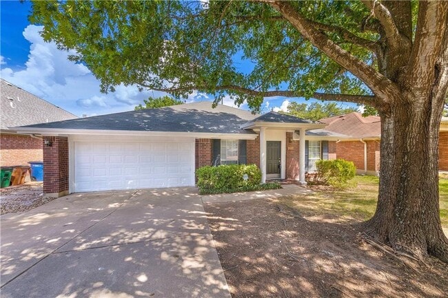 Primary Photo - 8309 Edgemoor Pl