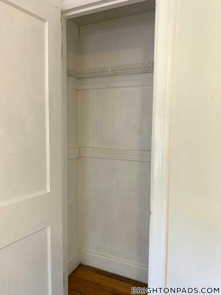 Building Photo - 15 Beechcroft St