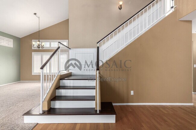 Building Photo - 1935 W Mockingbird Dr
