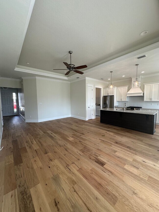 Building Photo - Gorgeous New Contsruction 3 bedroom/2 full...