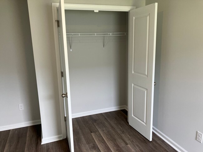 Building Photo - 3 Bedroom 2 Bathroom House- Groves at Sout...