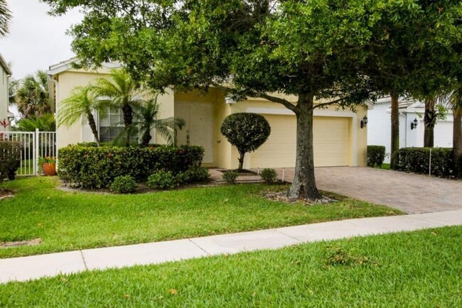 Primary Photo - 256 Kensington Way