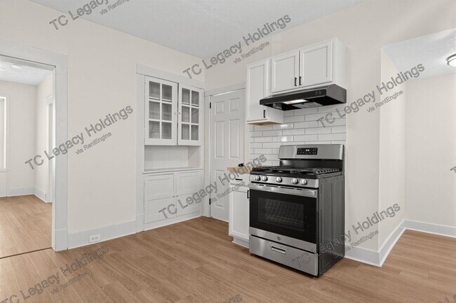 Building Photo - 700 Maryland Ave