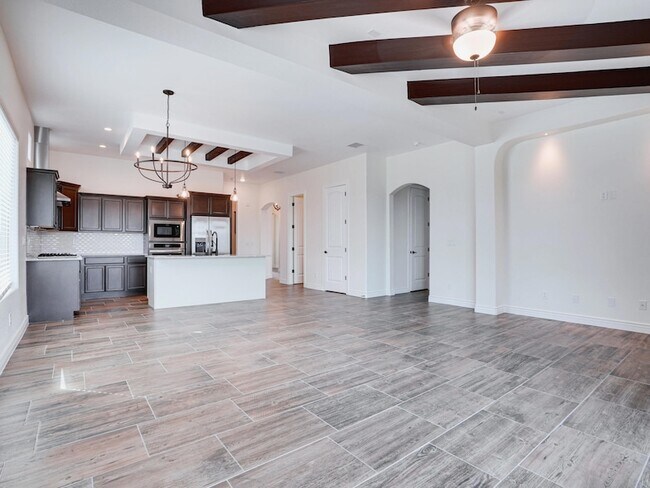 Building Photo - 392 Frodsham St