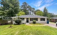 Building Photo - 905 Elizabeth Dr