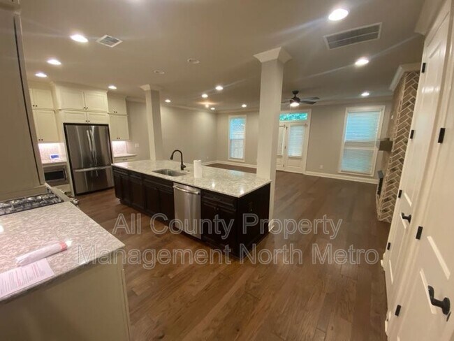 Building Photo - 11929 Ashcroft Bend