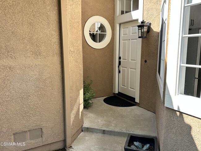 Building Photo - 4895 Martona Dr