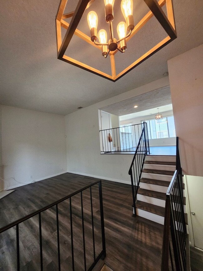 Building Photo - 3-Story Condo in West Covina
