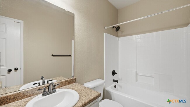 Building Photo - 107 Rosedale Ave