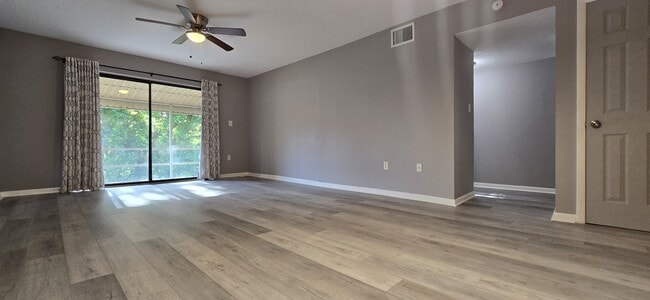 Building Photo - 130 E Johnson Ave