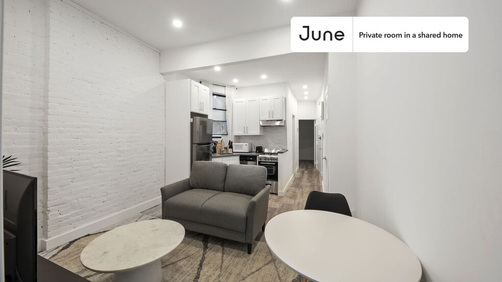 Building Photo - Room in Shared 2 bed/1 bath home in East Village