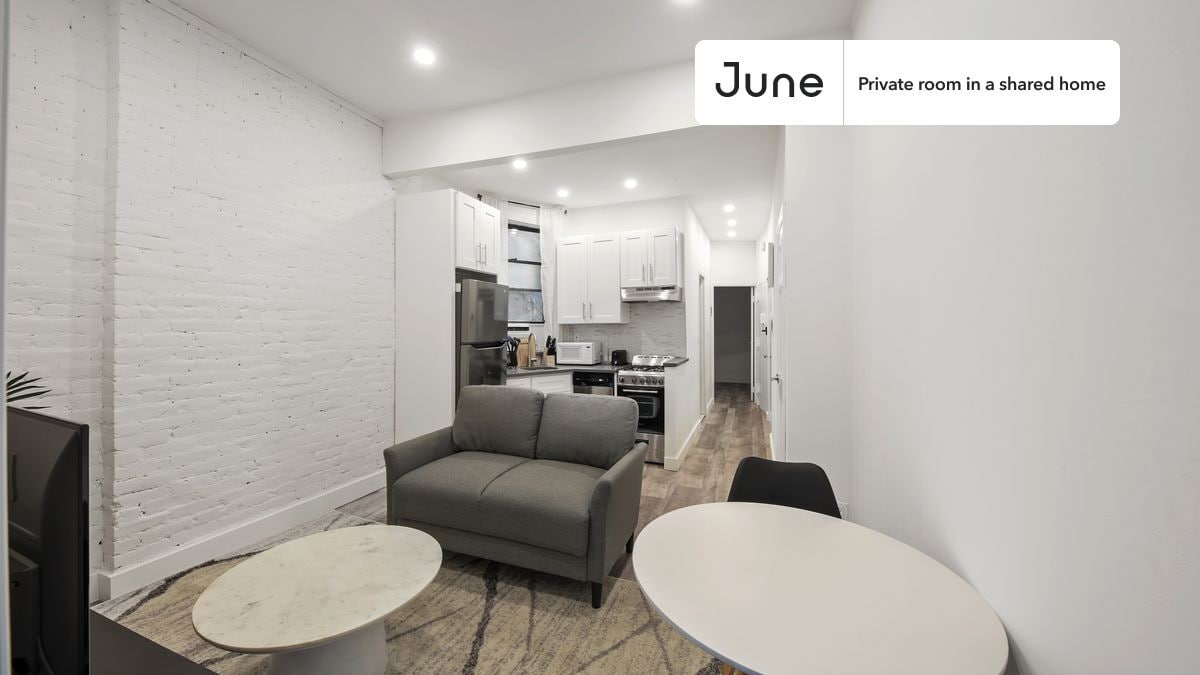 Building Photo - Room in Shared 2 bed/1 bath home