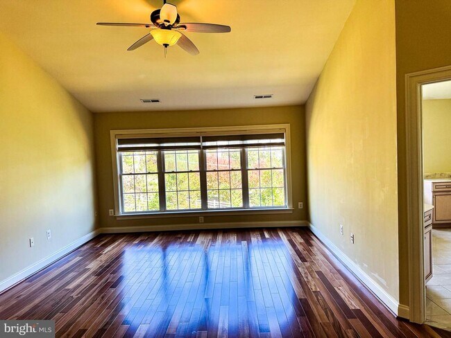 Building Photo - 6403 Velliety Ln