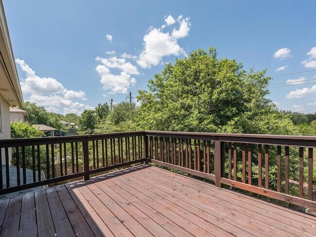 Building Photo - 11704 Emerald Falls Dr