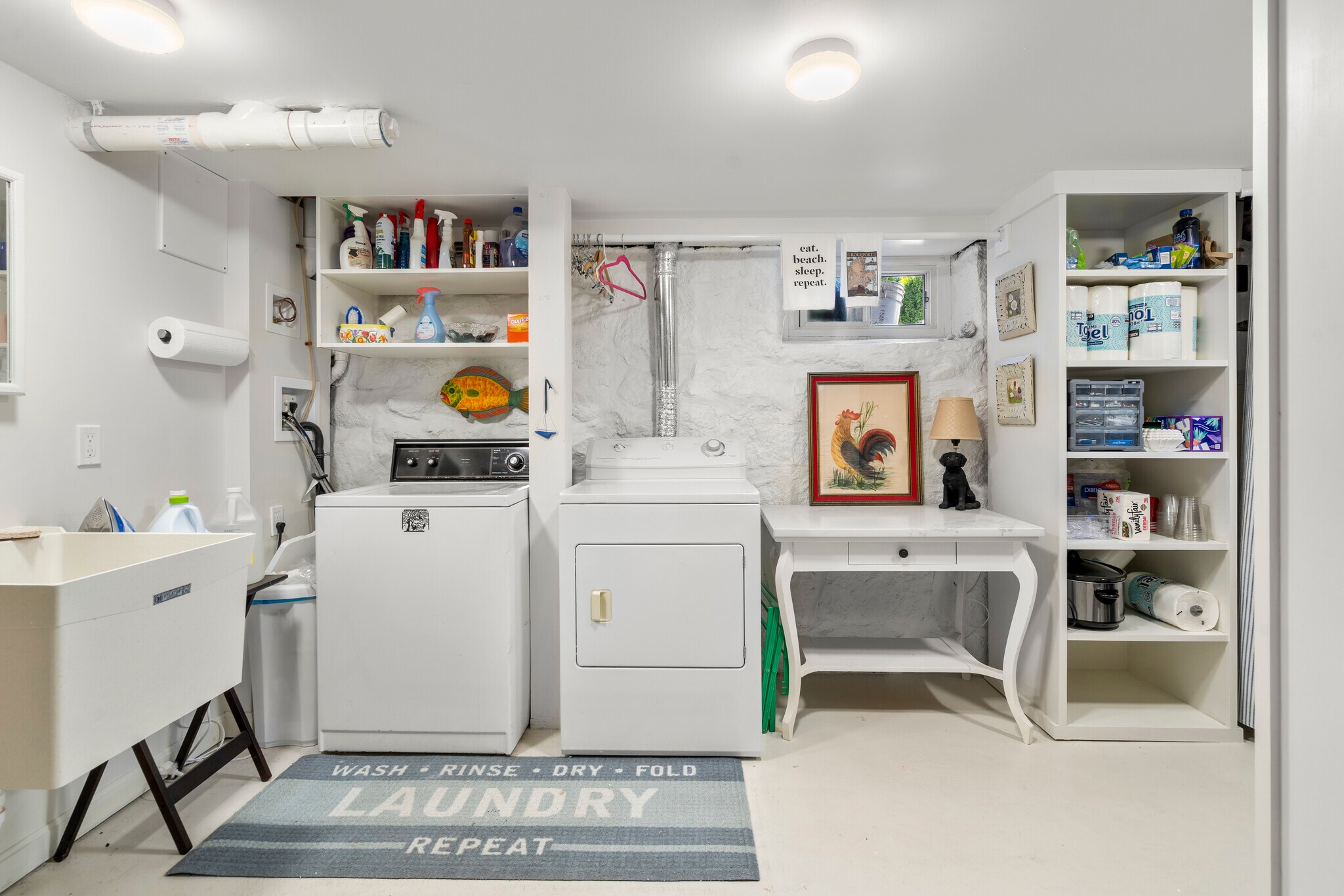 Building Photo - 5 Calebs Ln