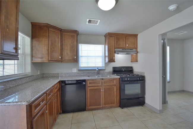 Building Photo - 13110 2nd St