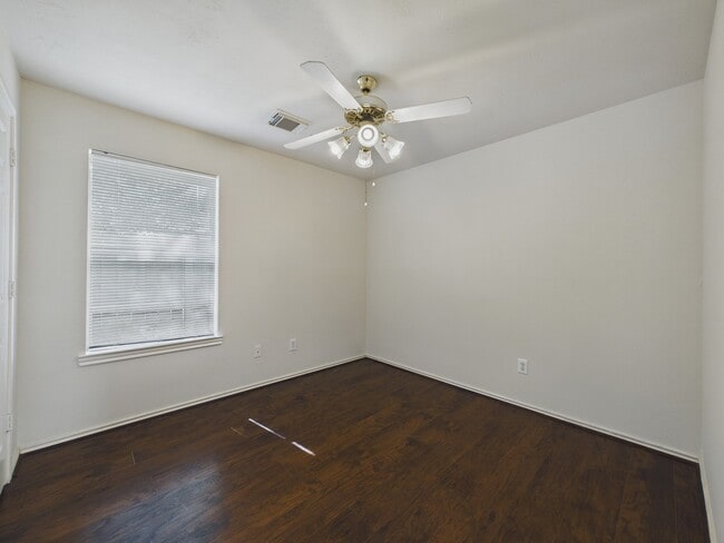 Building Photo - 1151 Andover Dr